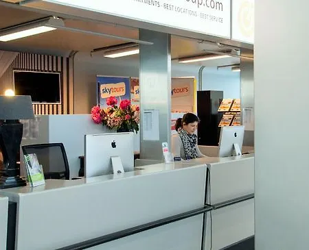 Short Group Jordaan Noordermarkt * أمستردام